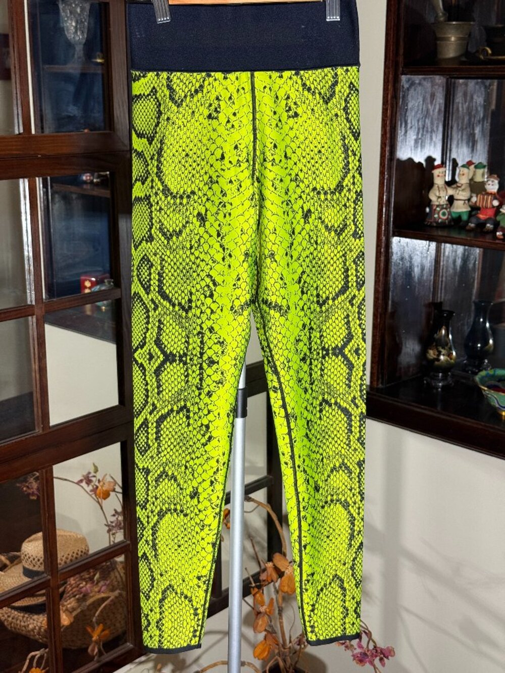 Ultracor Ultra Silk Neon Yellow/Black Ultra High Python Print Leggings Sz XS NEW